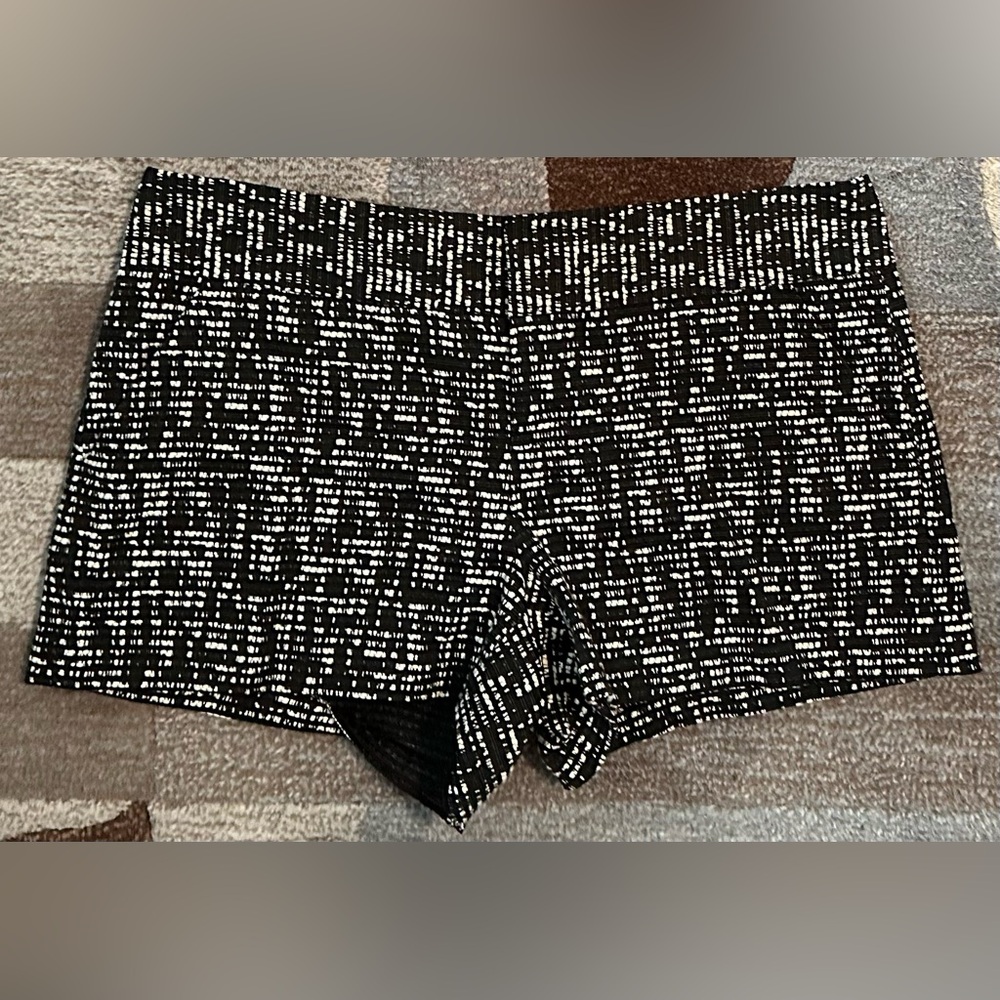 Alice + Olivia Employed Cady Mid-Rise Mini Shorts in Black/White Digital